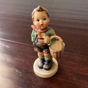 Vintage Hummel Goebel 51 TMK Figurine 4” Lad  Shopping In Village With Basket!